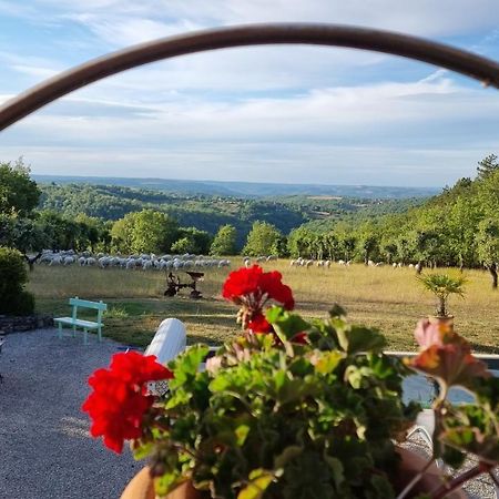 Bed and Breakfast Domaine La Garenne Reilhaguet Экстерьер фото
