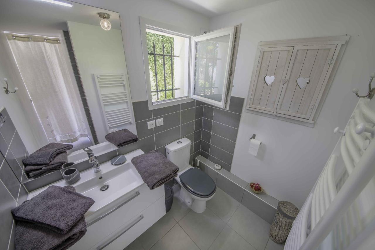 Bed and Breakfast Domaine La Garenne Reilhaguet Экстерьер фото