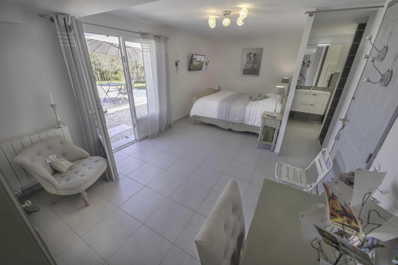 Bed and Breakfast Domaine La Garenne Reilhaguet Экстерьер фото