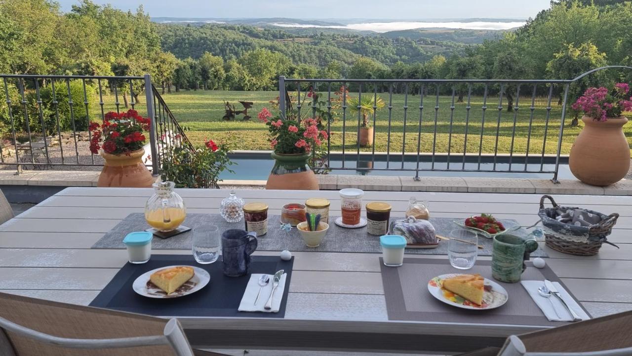 Bed and Breakfast Domaine La Garenne Reilhaguet Экстерьер фото