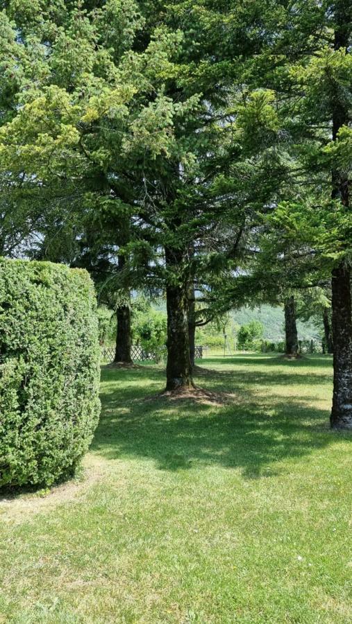 Bed and Breakfast Domaine La Garenne Reilhaguet Экстерьер фото