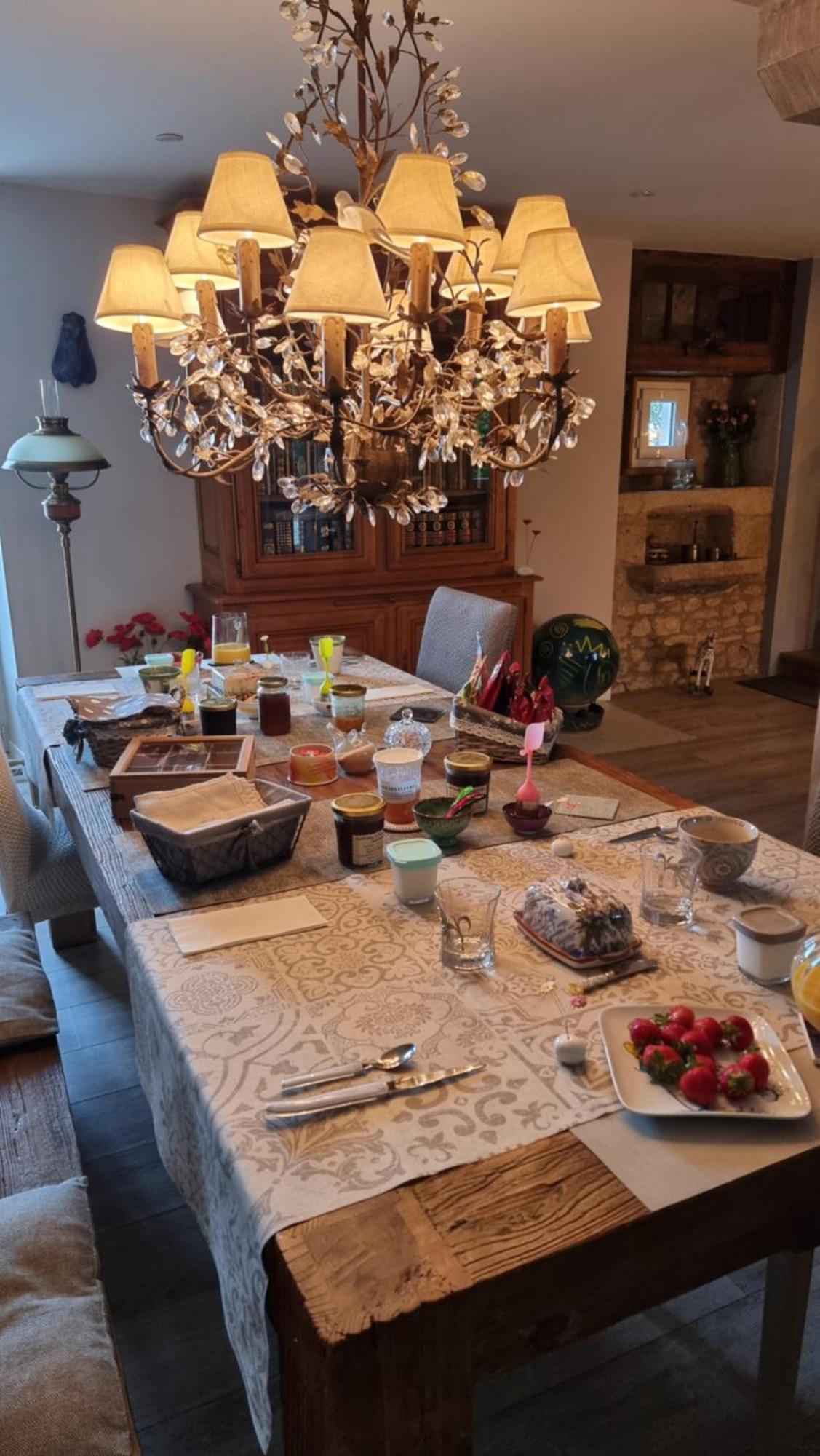 Bed and Breakfast Domaine La Garenne Reilhaguet Номер фото